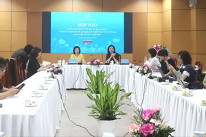 Họp báo thông tin về chuỗi hoạt động lớn nhân dịp kỷ niệm 96 năm ngày thành lập hội và Ngày Phụ nữ Việt Nam 20-10. Ảnh: TH