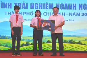  Hơn 300 học sinh tham gia trải nghiệm ngành nghề nông thôn TPHCM