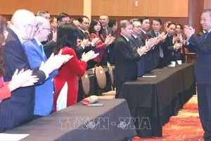 Tổng Bí thư, Chủ tịch nước Tô Lâm gặp gỡ cán bộ, nhân viên Đại sứ quán và cộng đồng người Việt Nam tại Canada