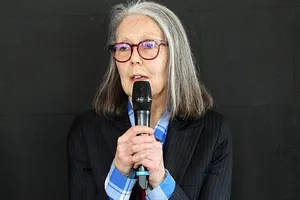 Nobel Văn học 2026 thuộc về nhà thơ Anne Carson người Canada 
