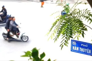 Đề xuất nhiều quy định mới về đặt, đổi tên đường phố. Ảnh THU HÀ