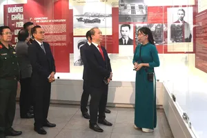 Trưng bày chuyên đề “Nghĩa tình cách mạng - Những đồng chí Việt Nam tham gia Khởi nghĩa Quảng Châu”. Ảnh HƯƠNG SEN