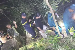 Cứu hộ thành công hai nữ sinh viên đi lạc trên núi Thị Vải