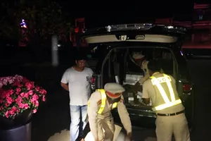 Phát hiện xe ô tô chở theo 5.000 bao thuốc lá nhập ngoại 