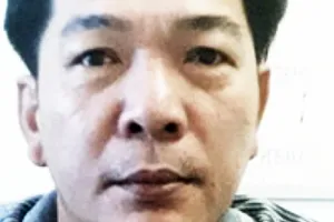 Bắt đối tượng khóa cửa, đổ xăng đốt nhà khiến 4 người bị bỏng nặng