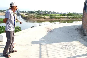 Bắt khẩn cấp  đối tượng chém hàng xóm tử vong