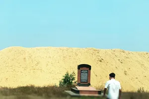 Làm rõ núi cát nằm giữa di tích lịch sử Chiến thắng Đệ Đức