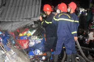 Bình Định: Cháy chợ ngày giáp Tết, tiểu thương thiệt hại gần 1 tỷ đồng