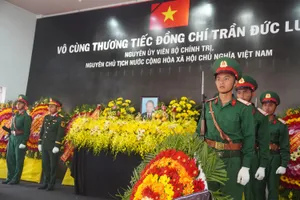 Xúc động Lễ viếng nguyên Chủ tịch nước Trần Đức Lương ở quê hương Quảng Ngãi