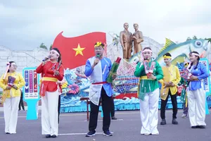 Đặc sắc lễ hội đường phố "Sắc màu biển cả" Gia Lai