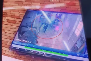 Camera ghi lại cảnh cháu N.A.P. bị cô giáo "tác động" ngày 28-11-2024