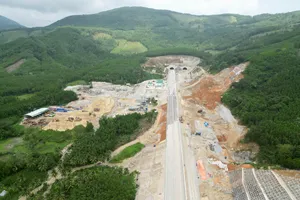 Lý do chưa thể thông xe đường cao tốc qua Quảng Ngãi, Gia Lai 