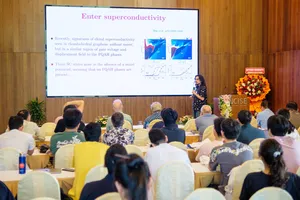 Hơn 40 nhà khoa học quốc tế bàn về vật lý lượng tử tại Quy Nhơn
