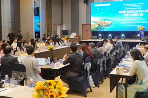 Phát triển nhân lực du lịch theo chuẩn quốc tế, giàu bản sắc Việt