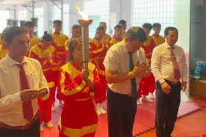 Gia Lai rước đuốc thiêng Tây Sơn khai màn Đại hội Thể dục thể thao