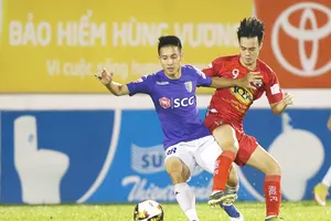 HAGL - Hà Nội 3-2: Quà ra mắt của ông Chung Hae-seong