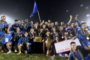 Quảng Nam - TPHCM 3-1: Quảng Nam lần đầu đăng quang 