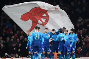 Arsenal - Ostersunds 1-2 ( chung cuộc 4-2): Pháo thủ ngã ngựa trong 70 giây