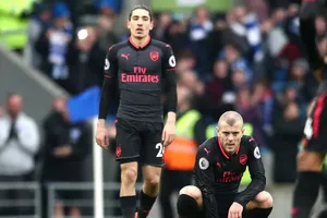 Brighton & Hove Albion - Arsenal 2-1: Pháo thủ lại thất thủ