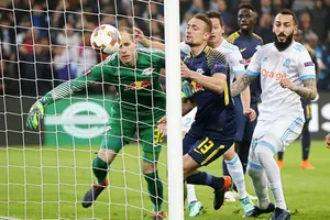 Marseille - RasenBallsport Leipzig 5-2 (chung cuộc 5-3 ): Dễ dàng giành vé vào bán kết