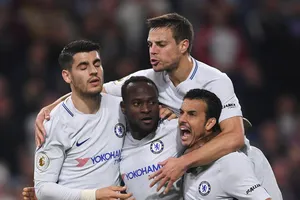 Burnley - Chelsea 1-2: The Blues ăn may
