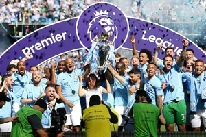 Man City - Huddersfield 0-0: Man xanh chính thức đăng quang