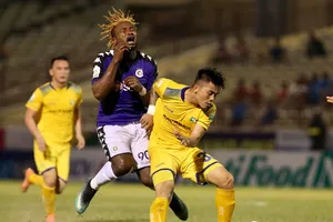 SLNA - Hà Nội 1-2: Văn Hậu, Oseni lập công giúp Hà Nội củng cố ngôi đầu cho Hà Nội
