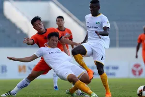 Đà Nẵng - SLNA 2-2: Hòa kịch tính