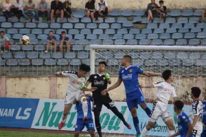 Quảng Nam - Hà Nội 0-1: Quang Hải làm người hùng, Hà Nội bất bại