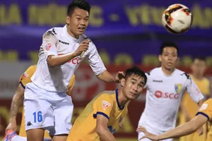 Thanh Hóa - Hà Nội 2-3: Samson, Quang Hải lập công, Văn Quyết ấn định chiến thắng