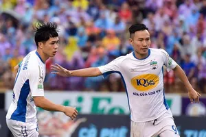 SLNA - HAGL 3-1: Công Phượng ghi bàn nhưng HAGL vẫn bại