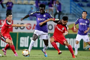 CLB Hà Nội - Becamex Bình Dương 3-3: Màn rượt đuổi kịch tính