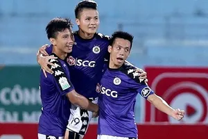 Hà Nội - SLNA 2-0: Quang Hải kiến tạo, Samson lập cú đúp, Hà Nội đăng quang sớm 5 vòng đấu