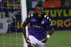 Khánh Hòa - CLB Hà Nội 1-1: Zarour Chaher ghi bàn, Hoàng Vũ Samson kịp cứu thua nhà vô địch