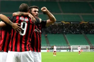 AC Milan - Olympiacos 3-1: Cutrone, Higuain tỏa sáng ngược dòng