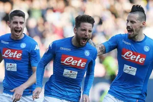 Napoli - Empoli 5-1: Mertens lập hattrick, Insigne, Milik cũng kịp ghi bàn