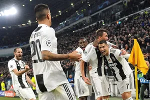 Juventus - Valencia 1-0: Ronaldo kiến tạo, Mandzukic lập công