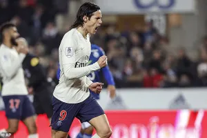 Strasbourg - PSG 1-1: Vắng Neymar và Mbappe, Cavani cứu thua từ chấm phạt đền 