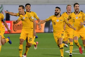 Australia - Uzbekistan 0-0 (luân lưu 4-2): ĐKVĐ kịp giành vé trên chấm 11m