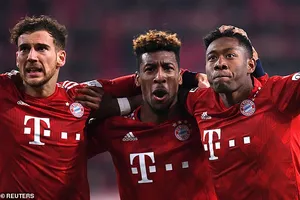 Augsburg - Bayern Munich 2-3: Kingsley Coman, David Alaba ngược dòng ấn tượng 