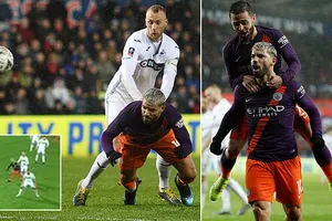 Swansea - Man City 2-3: Silva ghi bàn, Nordfeldt “tặng” quà, Aguero giúp Pep giành vé vào bán kết