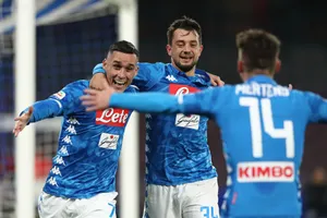 Napoli - Udinese 4-2: Amin Younes, José Callejon, Arkadiusz Milik, Dries Mertens rút ngắn điểm số