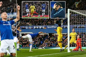 Everton - Chelsea 2-0: Richarlison, Sigurdsson phá tan mộng HLV Maurizio Sarri