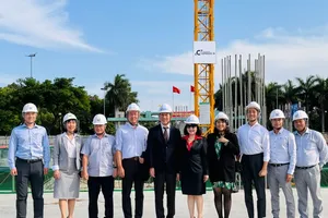 Ông Tetsuyuki Nakagawa, Tổng Giám đốc AEONMALL Việt Nam và bà Huỳnh Bích Ngọc, Phó Chủ tịch Thường trực kiêm Tổng Giám đốc Tập đoàn TTC, tham quan công trình dự án TTC Plaza Đà Nẵng