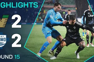 Venezia vs Como 2-2: Bất phân thắng bại, Nicolussi Caviglia khai bàn, Antonio Candela bất ngờ phản lưới nhà, Andrea Belotti lập công, Gaetano Oristanio kịp cứu thua