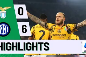 Lazio vs Inter Milan 0-6: Calhanoglu mở đầu cơn "ác mộng" trên chấm penalty, Dimarco, Barella, Dumfries, Augusto, Thuram chốt hạ 6 bàn không tưởng