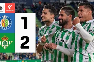 Getafe vs Real Betis 1-2: Antony kiến tạo, Isco tỏa sáng cú đúp nhờ penalty, Mayoral ngược dòng bất thành, Antony, Domingos Duarte nhận thẻ đỏ cuối trận