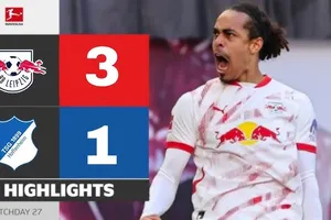 RB Leipzig vs Hoffenheim 3-1: Tom Bischof khai bàn, Leo Skiri Ostigard nhận thẻ đỏ, Benjamin Sesko, Ridle Baku, Yussuf Poulsen ngược dòng giành 3 điểm