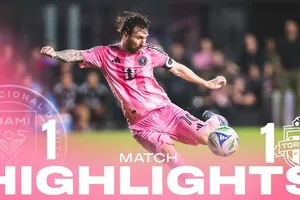 Inter Miami vs Toronto 1-1: Bernardeschi mở bàn phút bù giờ 45'+2, ngôi sao Messi volley đẳng cáp lập tức gỡ hòa phút 45'+5 