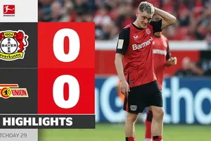 Leverkusen vs Union Berlin 0-0: Dàn công Frimpong, Palacio, Tella, Schick tịt ngòi, Juranovic, Schafer, Haberer, Ilic, Skarke không khá hơn, Leverkusen đang bị Bayern bỏ xa trên BXH Bundesliga